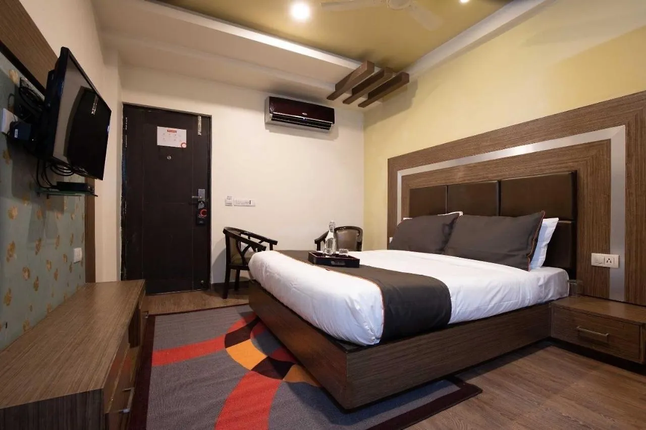 Super Collection O Westhill Near Govt Engg College Hotel Varakal