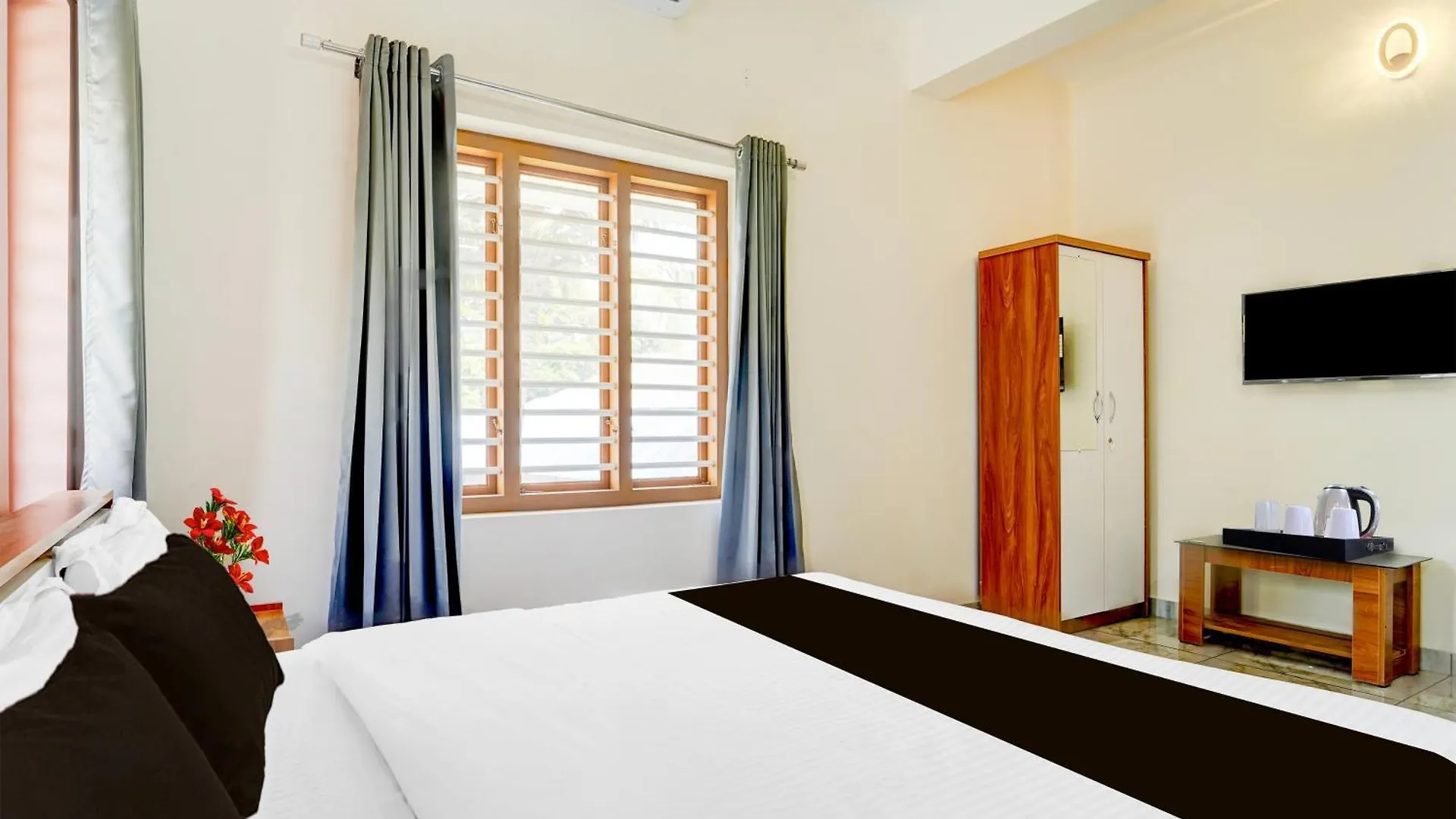 Super Collection O Westhill Near Govt Engg College Hotel Varakal