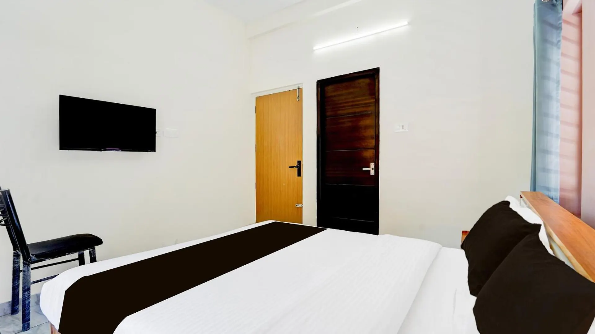 Super Collection O Westhill Near Govt Engg College Hotel Varakal