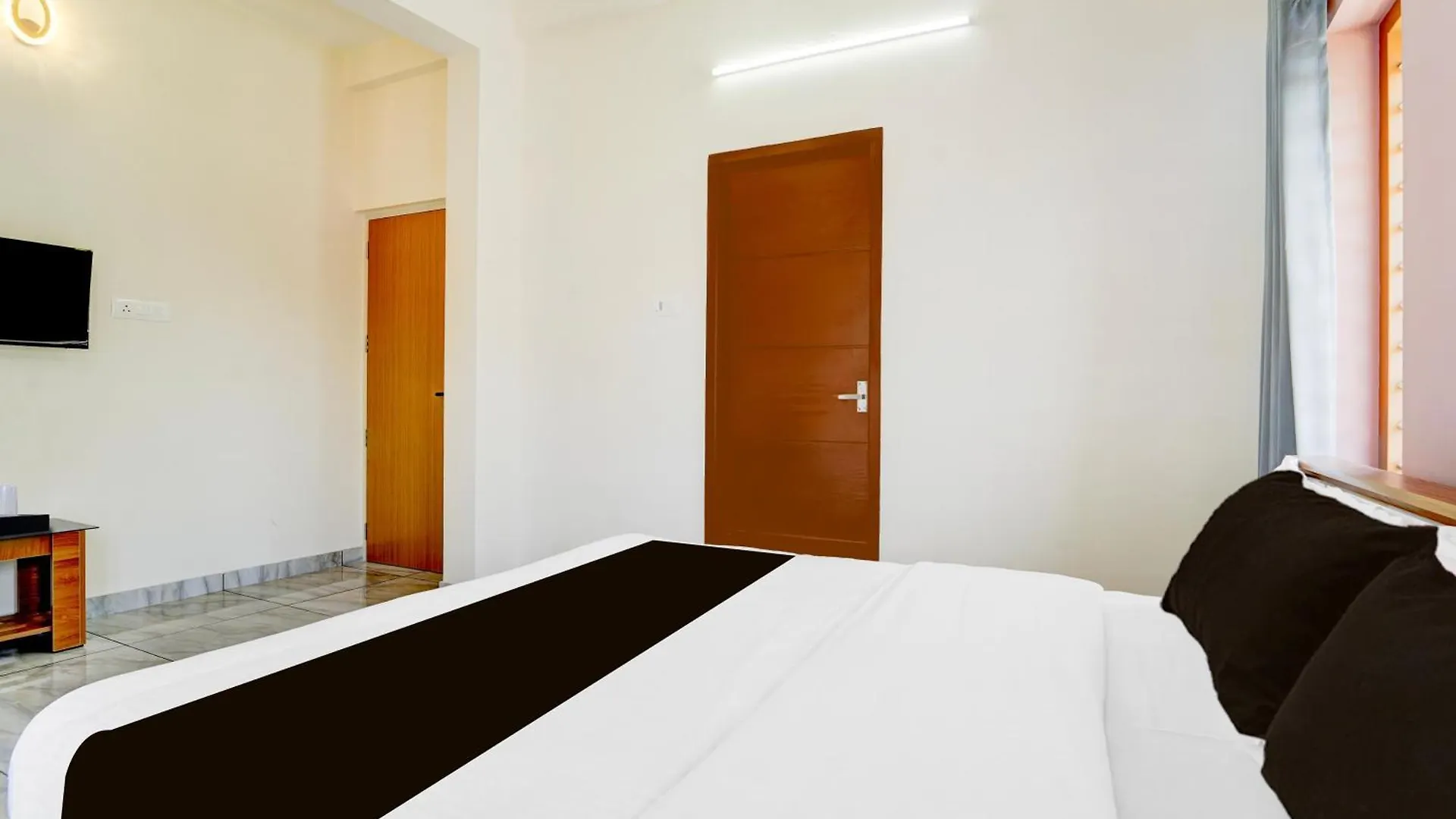 Super Collection O Westhill Near Govt Engg College Hotel Varakal